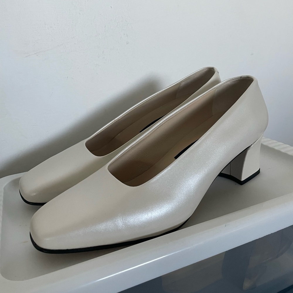 Vintage Amalfi White Low Heels